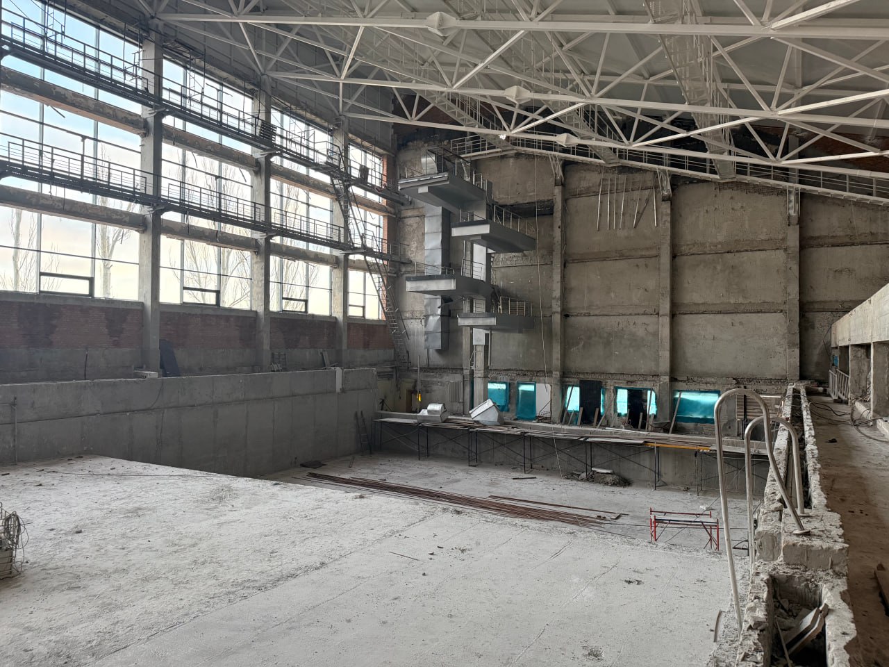 Санкт-Петербург помогает Мариуполю вернуться к жизни! Санкт-Петербург помогает Мариуполю вернуться к жизни!