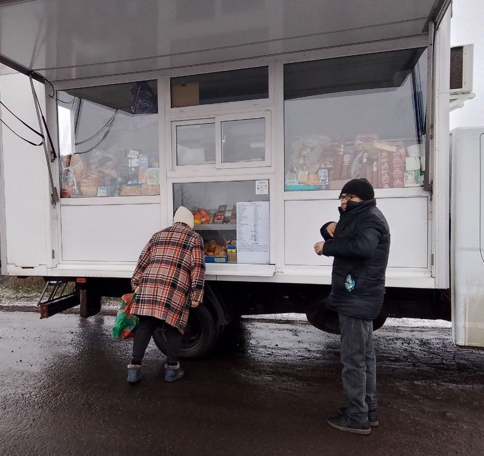 С 17 по 19 декабря 2025 года осуществлена выездная торговля с использованием автомагазинов в населенных пунктах городских округов Донецк, Горловка, Мариуполь, на территории г. Авдеевка, также Волновахского, Володарского... С 17 по 19 декабря 2025 года осуществлена выездная торговля с использованием автомагазинов в населенных пунктах городских округов Донецк, Горловка, Мариуполь, на территории г. Авдеевка, также Волновахского, Володарского...