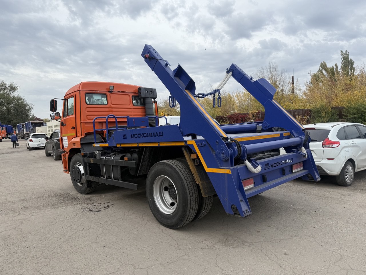 Денис Пушилин: В 2025 году увеличили с 318 до 444 количество населенных пунктов, где системно оказываем услугу по вывозу твердых коммунальных отходов, приобрели за счет регионального бюджета 44 единицы спецтехники Денис Пушилин: В 2025 году увеличили с 318 до 444 количество населенных пунктов, где системно оказываем услугу по вывозу твердых коммунальных отходов, приобрели за счет регионального бюджета 44 единицы спецтехники