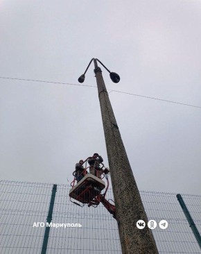 За неделю мариупольские энергетики отремонтировали почти километр воздушных линий