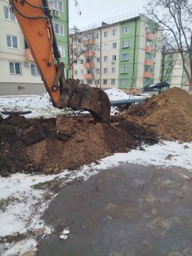 На аллее бульвара 221-й стрелковой дивизии продолжаются работы на сетях