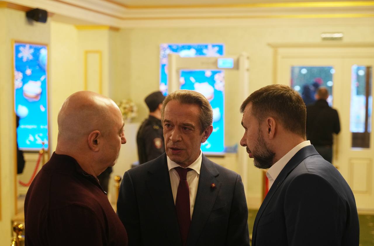 В Мариуполе открыли восстановленный драмтеатр В Мариуполе открыли восстановленный драмтеатр