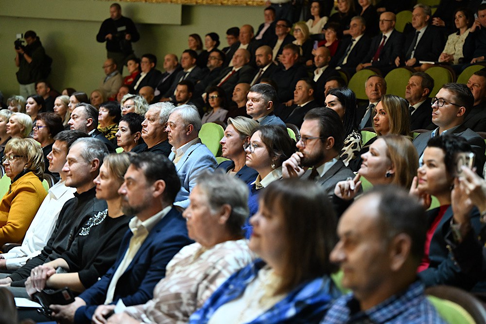 Глава ДНР Денис Пушилин рассказал об открытии русского драматического театра в Мариуполе Глава ДНР Денис Пушилин рассказал об открытии русского драматического театра в Мариуполе