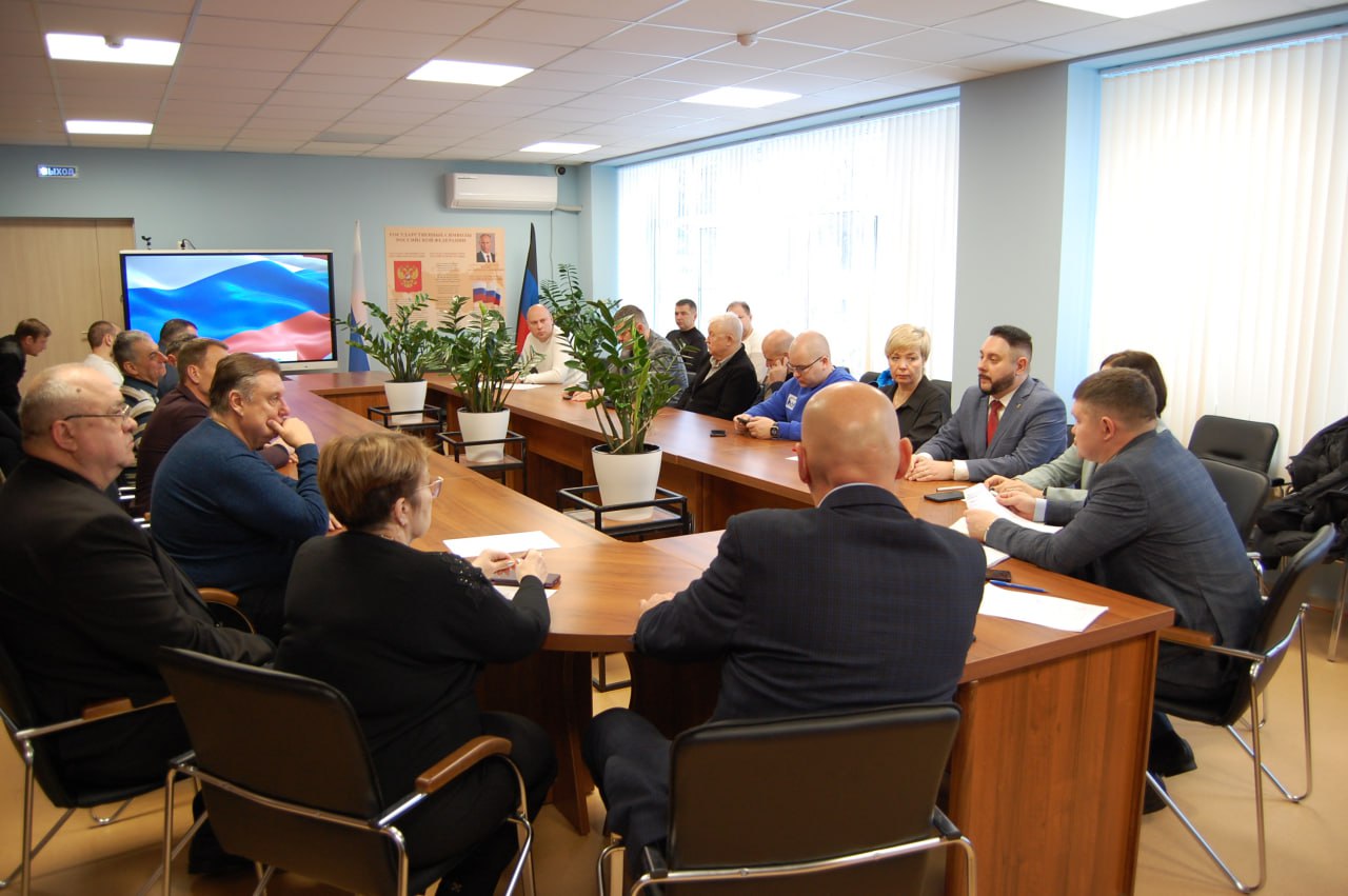 Состоялось внеочередное заседание Мариупольского городского совета Состоялось внеочередное заседание Мариупольского городского совета