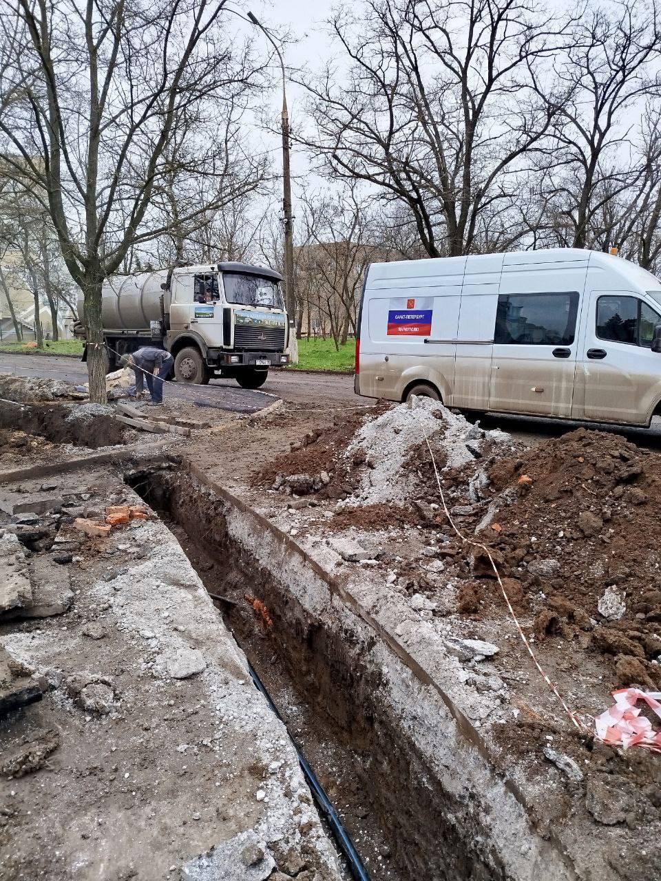 Петербургские специалисты в течение года помогали восстанавливать в Мариуполе инженерные сети Петербургские специалисты в течение года помогали восстанавливать в Мариуполе инженерные сети