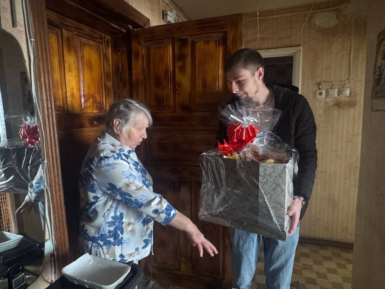 Александр Волошин: #гуманитарнаяпомощь. Сегодняшнюю рубрику посвящаю нашим уважаемым ветеранам блокадного Ленинграда