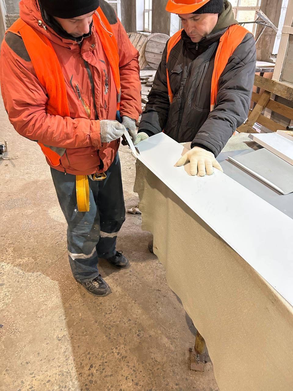 Строители из Ленинградской области продолжают монтаж сетей теплоснабжения в ДК «Чайка» Строители из Ленинградской области продолжают монтаж сетей теплоснабжения в ДК «Чайка»