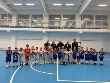 Санкт-Петербург поздравил юных футболистов города-побратима Мариуполя с наступающим Новым годом!