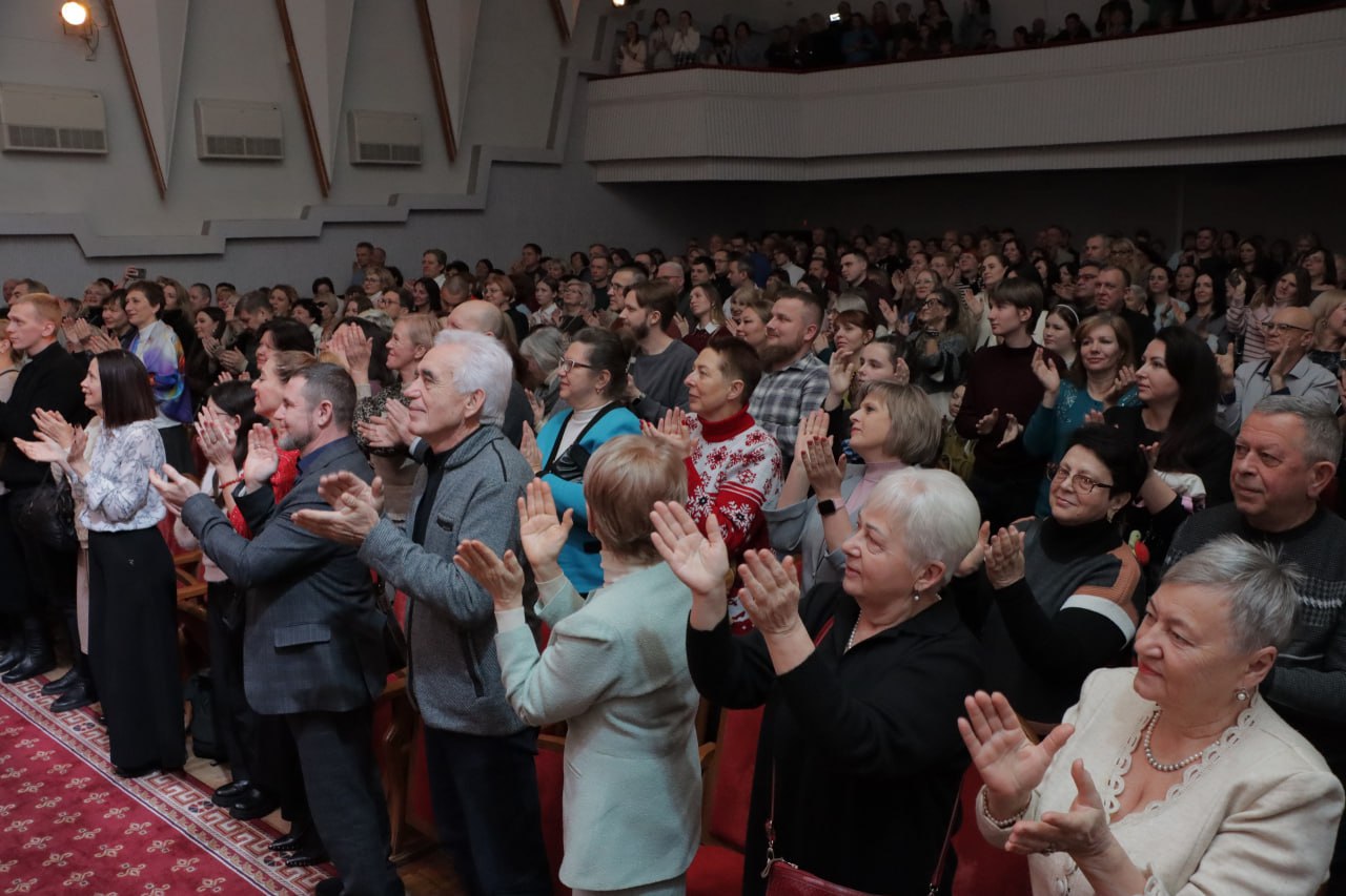 Новогоднее настроение – в полный оркестр! Новогоднее настроение – в полный оркестр!