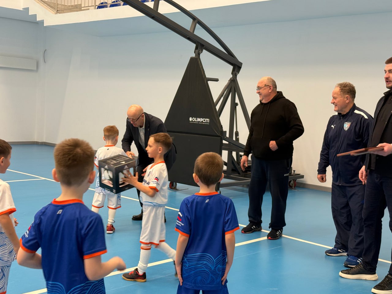 Санкт-Петербург поздравил юных футболистов города-побратима Мариуполя с наступающим Новым годом! Санкт-Петербург поздравил юных футболистов города-побратима Мариуполя с наступающим Новым годом!