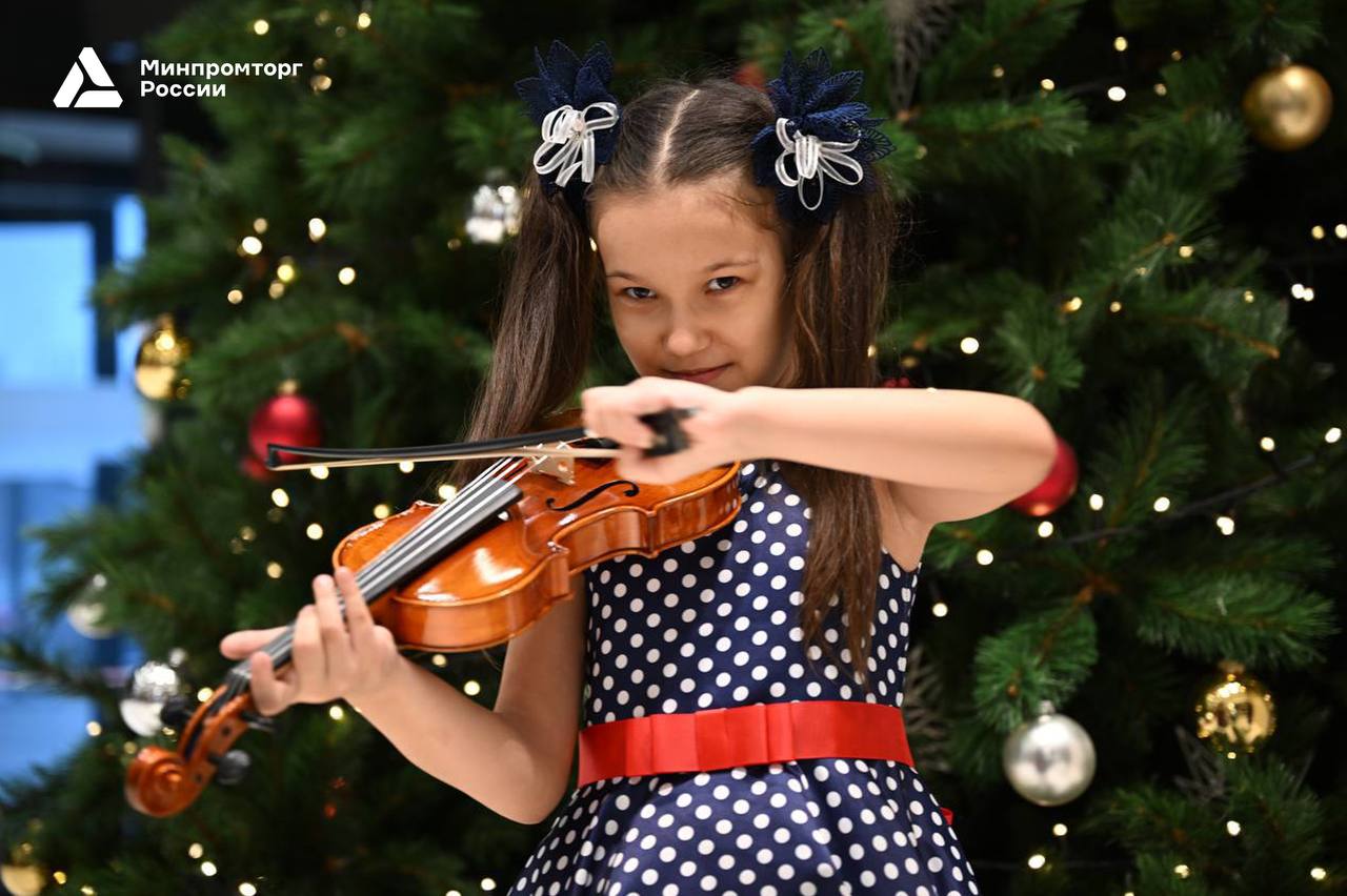 Иван Куликов исполнил мечты двух ребят в рамках «Ёлки желаний» Иван Куликов исполнил мечты двух ребят в рамках «Ёлки желаний»