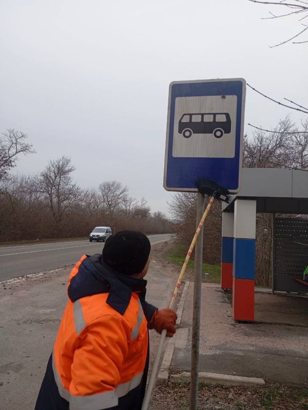 Зимнее содержание – это не только уборка снега и противогололедная обработка дорожного покрытия в период неблагоприятных погодных условий Зимнее содержание – это не только уборка снега и противогололедная обработка дорожного покрытия в период неблагоприятных погодных условий