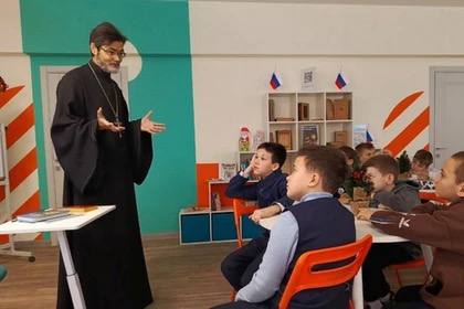 В Мариуполе школьникам рассказали о традиции празднования святочных дней на Руси