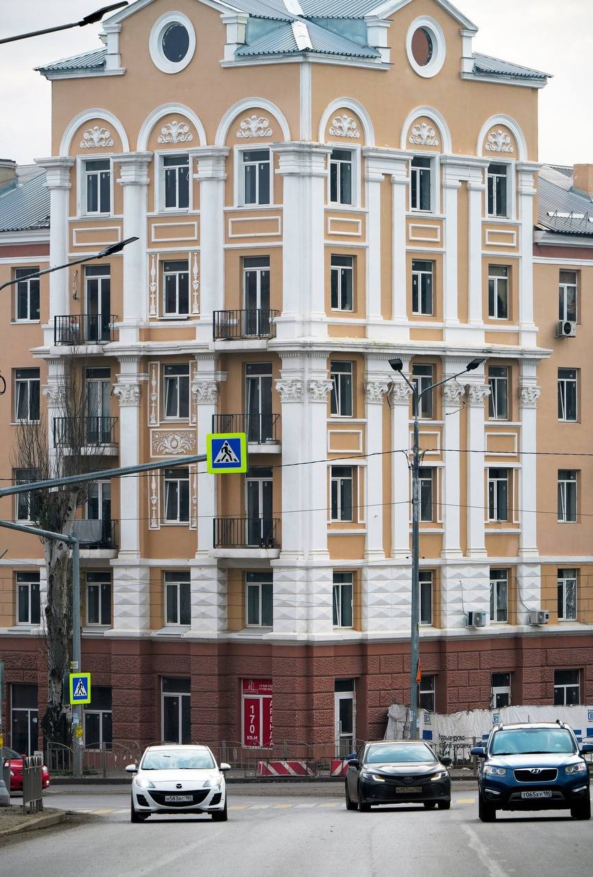 Здания времен Российской империи, уникальная лепнина и завораживающая архитектура: как выглядит восстанавливаемый исторический центр Мариуполя