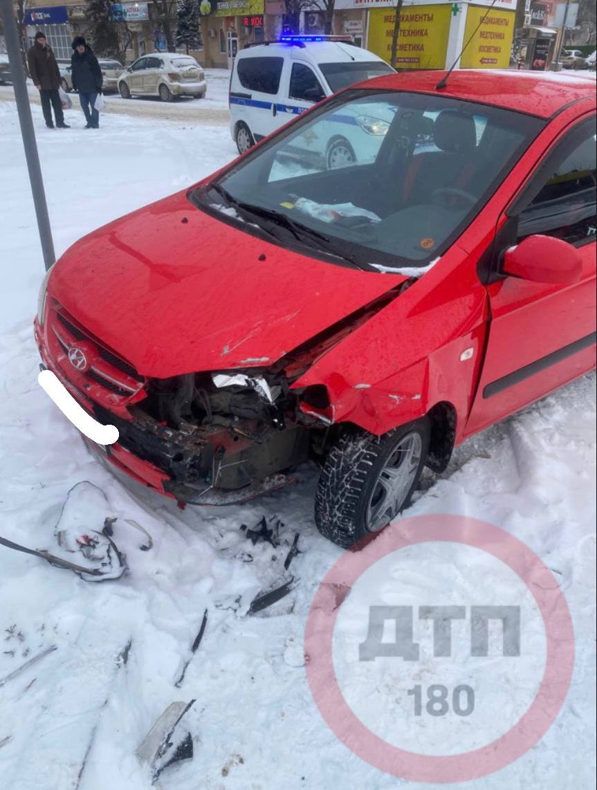 ДТП произошло на пересечении ул.Урицкого и пр.Строителей ДТП произошло на пересечении ул.Урицкого и пр.Строителей