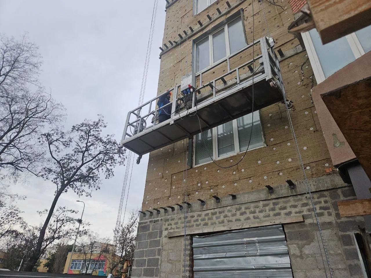 Бригады из Чувашии продолжают восстановление жилых домов в Мариуполе Бригады из Чувашии продолжают восстановление жилых домов в Мариуполе