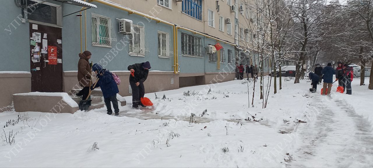 Оперативно: снег выпал — службы уже на посту! Оперативно: снег выпал — службы уже на посту!