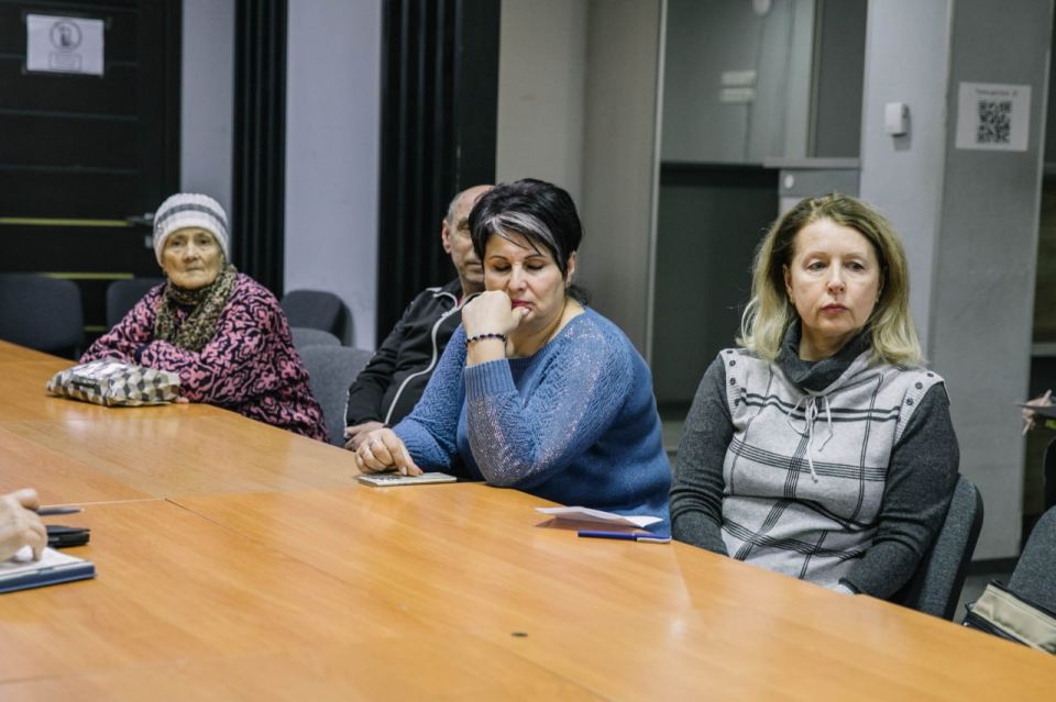 Антон Кольцов: Обеспечение нуждающихся мариупольцев компенсационным жильем остаётся приоритетной задачей Администрации округа на этот год Антон Кольцов: Обеспечение нуждающихся мариупольцев компенсационным жильем остаётся приоритетной задачей Администрации округа на этот год