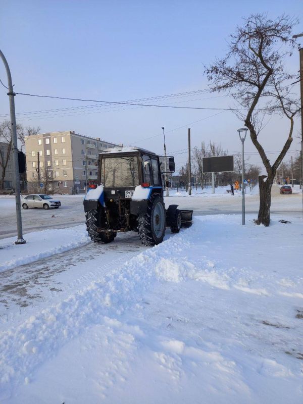 Как борются со снегом на улицах города Как борются со снегом на улицах города
