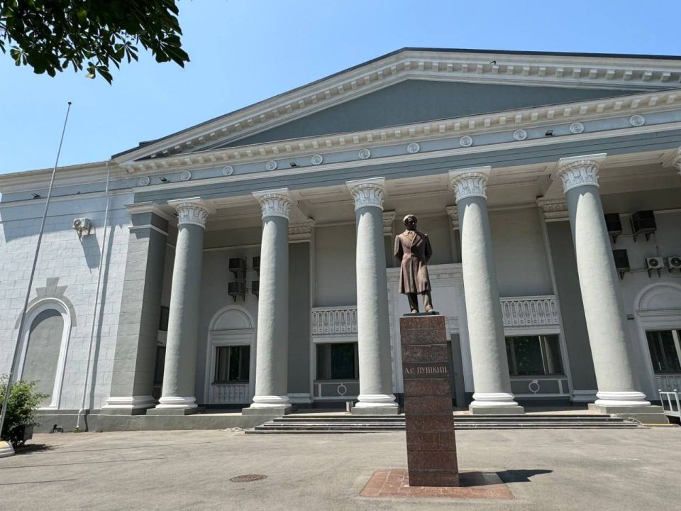 Александр Малькевич: Из Мариуполя с любовью.... Я к вам снова с фотографиями прекрасного Мариуполя! Города, который для меня – не просто точка на карте, а место, связанное с особыми чувствами, так как мой родной... Александр Малькевич: Из Мариуполя с любовью.... Я к вам снова с фотографиями прекрасного Мариуполя! Города, который для меня – не просто точка на карте, а место, связанное с особыми чувствами, так как мой родной...
