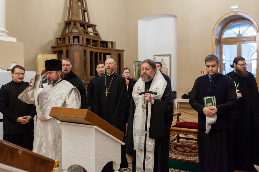 ������� �������� ������ ����� ��������� ������ ������������ ����� ���������� ��������, ���������������� ��� ���������