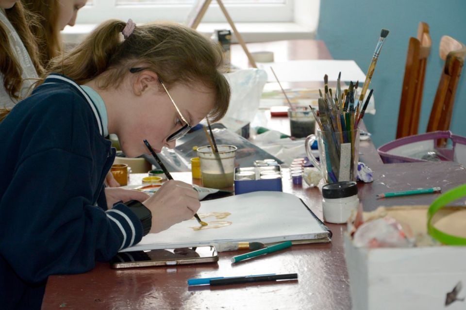 Алексей Дорофеев: Вместе с главой Новоазовского округа Василием Овчаровым приехали к коллективу местного учреждения допобразования Алексей Дорофеев: Вместе с главой Новоазовского округа Василием Овчаровым приехали к коллективу местного учреждения допобразования