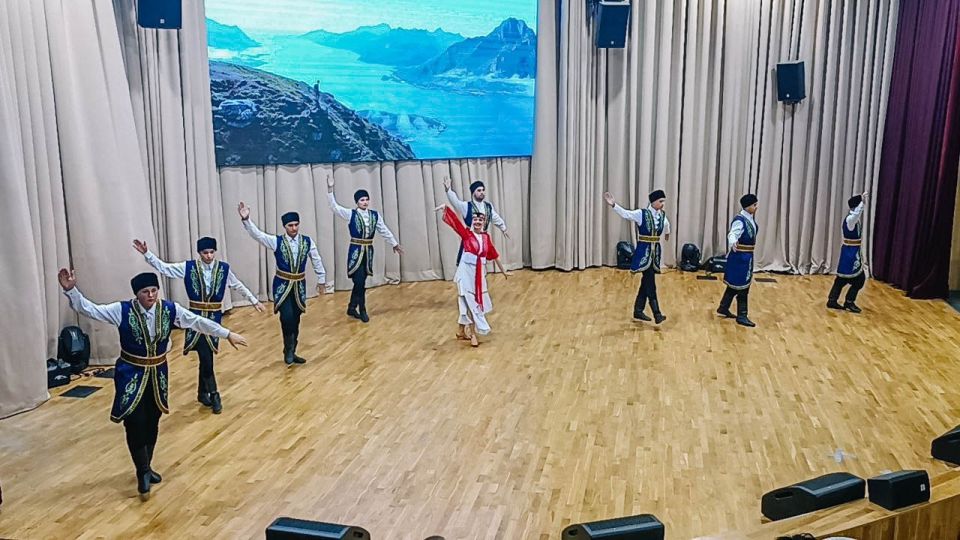 Творческие коллективы поселка Старый Крым популяризируют урумскую культуру Творческие коллективы поселка Старый Крым популяризируют урумскую культуру
