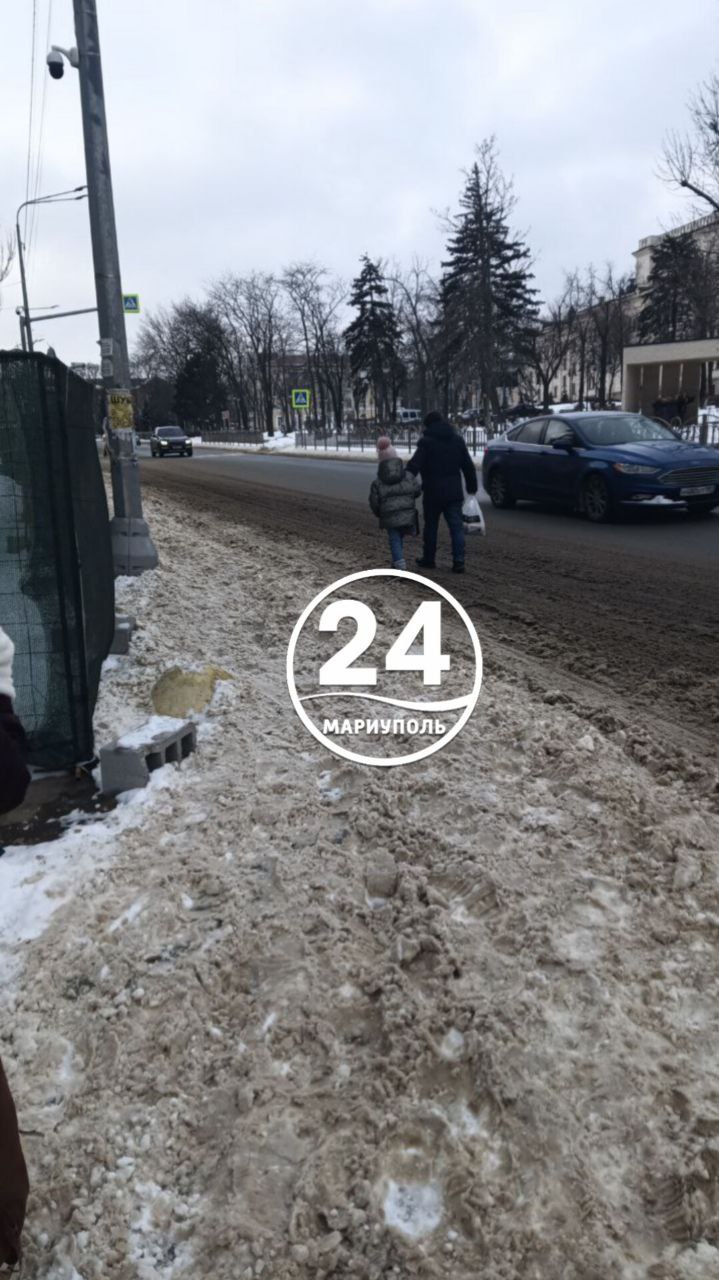 ПИШУТ ЧИТАТЕЛИ. В наши соцсети пришло сообщение от подписчиков, которые обеспокоены безопасностью детей, посещающих Центральную школу искусств: Дети, которые идут в Центральную школу искусств ежедневно сталкиваются с полосой... ПИШУТ ЧИТАТЕЛИ. В наши соцсети пришло сообщение от подписчиков, которые обеспокоены безопасностью детей, посещающих Центральную школу искусств: Дети, которые идут в Центральную школу искусств ежедневно сталкиваются с полосой...