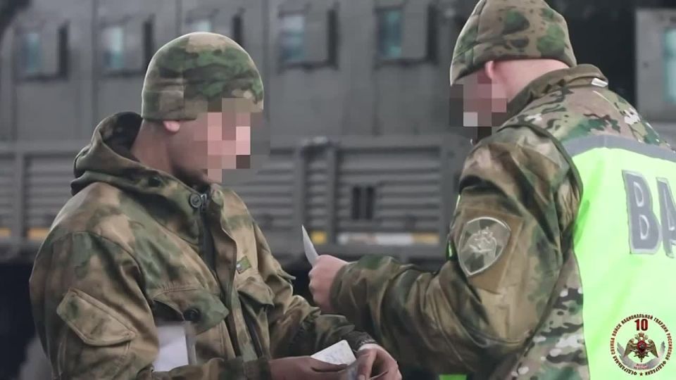 Инспекторы ВАИ Росгвардии успешно выполняют задачи по профилактике транспортной аварийности в районах проведения СВО