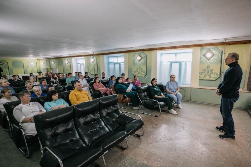 Антон Кольцов: Почти на 40 человек вырос состав Мариупольского местного отделения ВПП «Единая Россия» Антон Кольцов: Почти на 40 человек вырос состав Мариупольского местного отделения ВПП «Единая Россия»