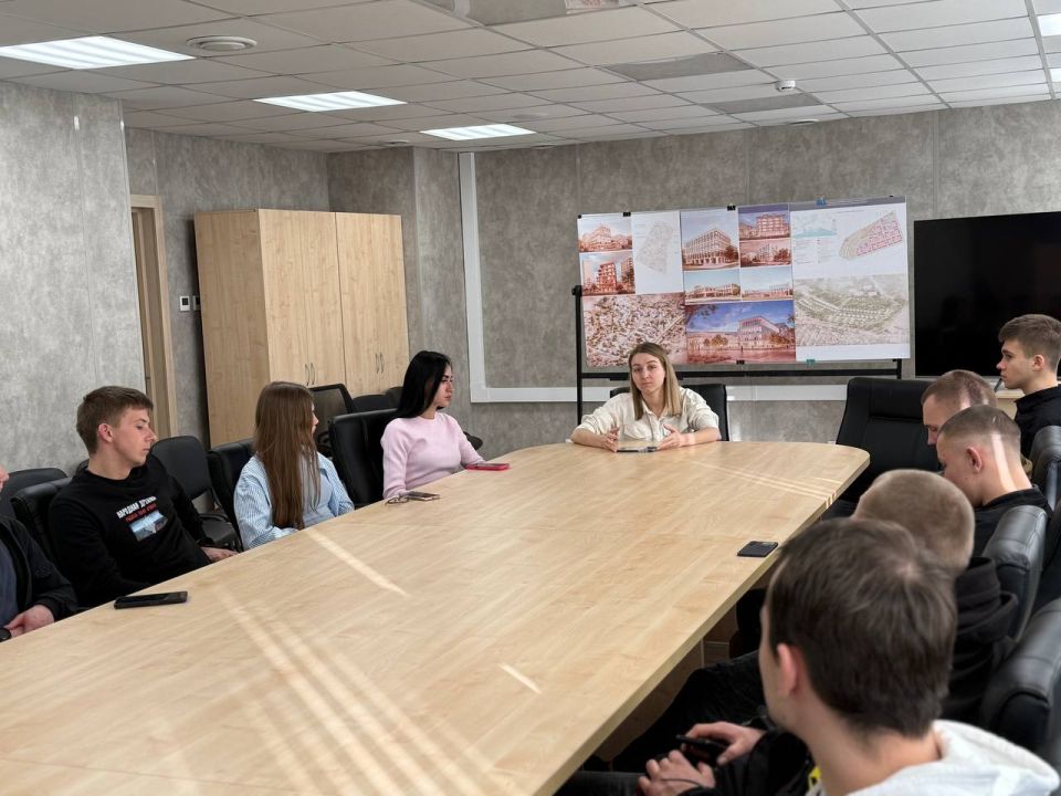 Не стань жертвой обмана!. В Международный день безопасного Интернета в Мариуполе состоялась важная встреча для молодёжи Не стань жертвой обмана!. В Международный день безопасного Интернета в Мариуполе состоялась важная встреча для молодёжи