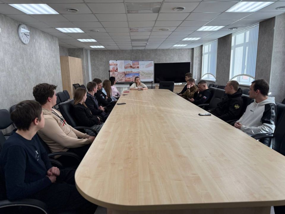 Не стань жертвой обмана!. В Международный день безопасного Интернета в Мариуполе состоялась важная встреча для молодёжи Не стань жертвой обмана!. В Международный день безопасного Интернета в Мариуполе состоялась важная встреча для молодёжи