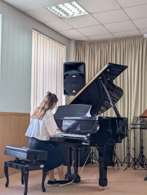 В Сартанской детской школе искусств прошёл второй этап ежегодного фестиваля-конкурса «Красота спасёт мир»