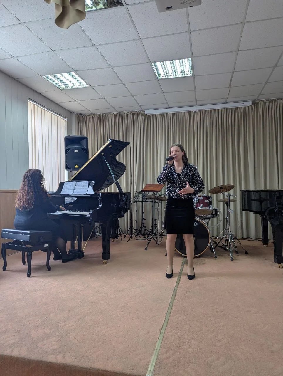 В Сартанской детской школе искусств прошёл второй этап ежегодного фестиваля-конкурса «Красота спасёт мир» В Сартанской детской школе искусств прошёл второй этап ежегодного фестиваля-конкурса «Красота спасёт мир»