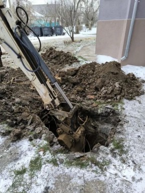 В Мариуполе отремонтировали водопровод, который обеспечивает водой 200 жителей