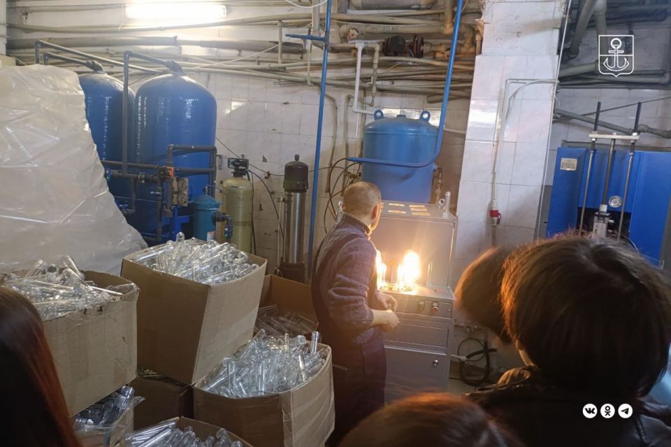 Мариупольские школьники познакомились с современными пищевыми технологиями Мариупольские школьники познакомились с современными пищевыми технологиями