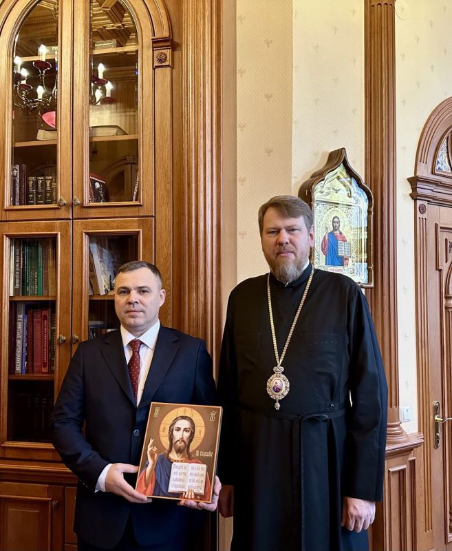 В Донецком епархиальном управлении прошла рабочая встреча митрополита Владимира с министром здравоохранения ДНР Константином Масниковым В Донецком епархиальном управлении прошла рабочая встреча митрополита Владимира с министром здравоохранения ДНР Константином Масниковым