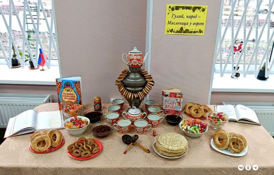 Мариупольцам «серебряного возраста» организовали встречу Масленицы Мариупольцам «серебряного возраста» организовали встречу Масленицы