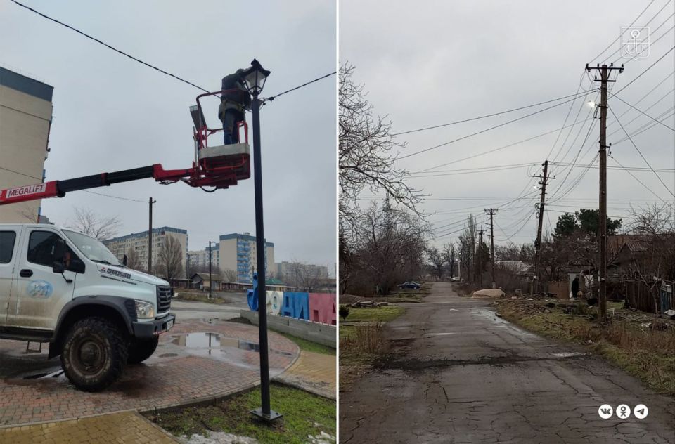 Специалистов из Санкт-Петербурга отметили благодарностями в Мариуполе Специалистов из Санкт-Петербурга отметили благодарностями в Мариуполе
