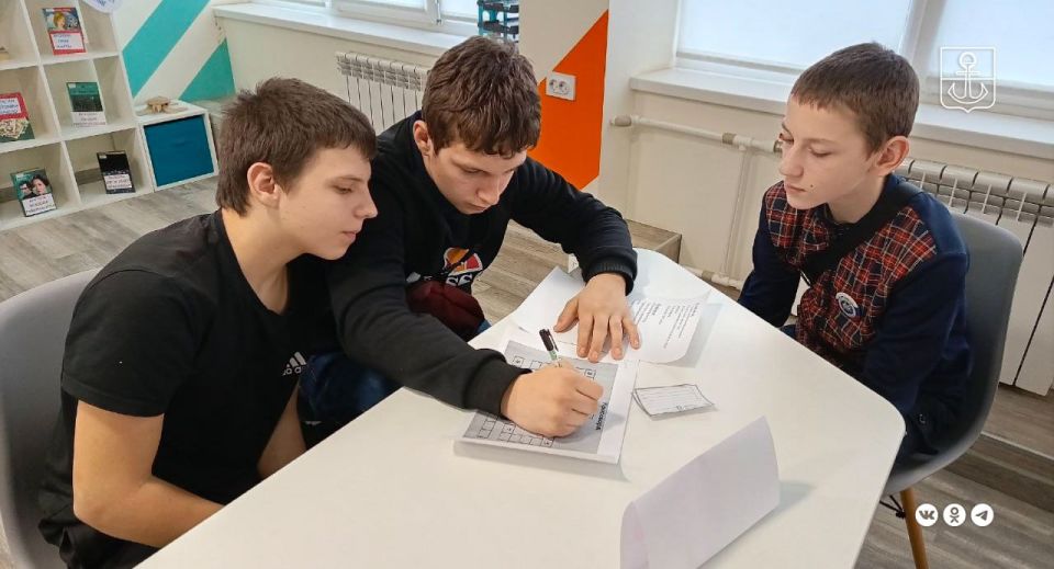 В библиотеке имени Андерсена прошло мероприятие ко Дню защитника Отечества В библиотеке имени Андерсена прошло мероприятие ко Дню защитника Отечества