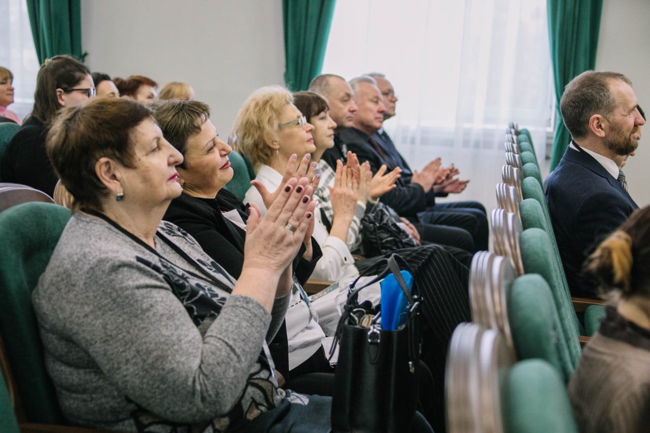 Антон Кольцов: Открыли в Мариуполе Всероссийскую научно-практическую конференцию «Культурный код России. Мост между духовным наследием и цифровым будущим» Антон Кольцов: Открыли в Мариуполе Всероссийскую научно-практическую конференцию «Культурный код России. Мост между духовным наследием и цифровым будущим»