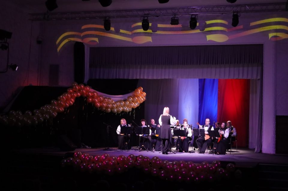 22 февраля 2026 года в Мариупольском русском драматическом театре прошло торжественное мероприятие — концерт артистов и оркестра театра под управлением Ю. Чайн «Безумству храбрых поём мы песню», посвящённый Дню защитника... 22 февраля 2026 года в Мариупольском русском драматическом театре прошло торжественное мероприятие — концерт артистов и оркестра театра под управлением Ю. Чайн «Безумству храбрых поём мы песню», посвящённый Дню защитника...