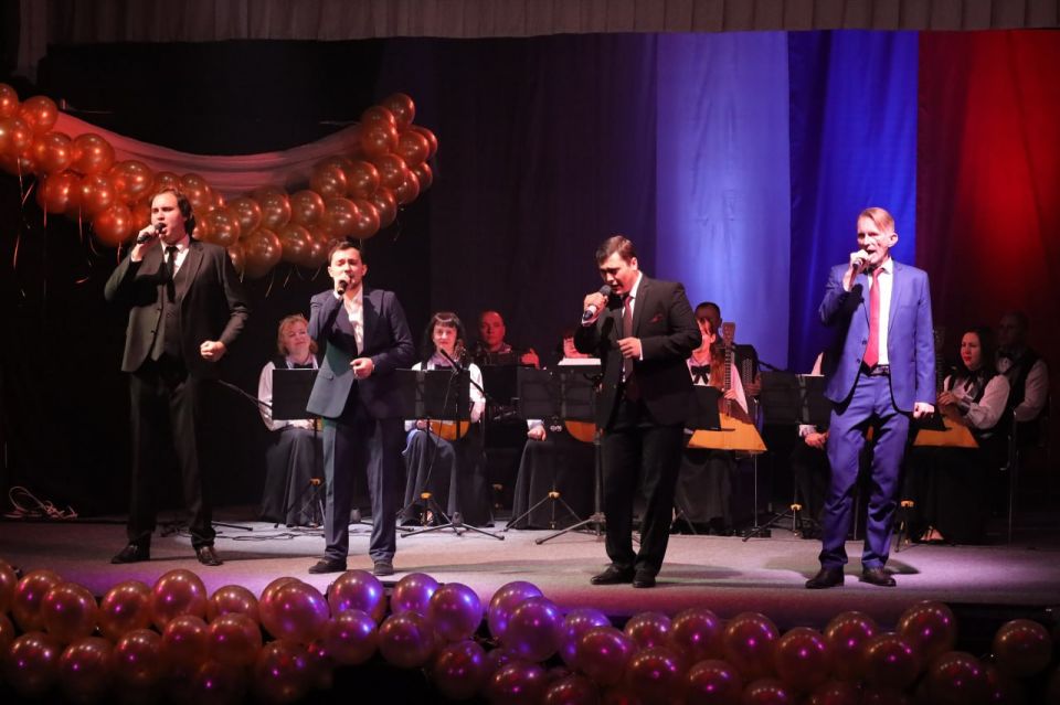 22 февраля 2026 года в Мариупольском русском драматическом театре прошло торжественное мероприятие — концерт артистов и оркестра театра под управлением Ю. Чайн «Безумству храбрых поём мы песню», посвящённый Дню защитника... 22 февраля 2026 года в Мариупольском русском драматическом театре прошло торжественное мероприятие — концерт артистов и оркестра театра под управлением Ю. Чайн «Безумству храбрых поём мы песню», посвящённый Дню защитника...