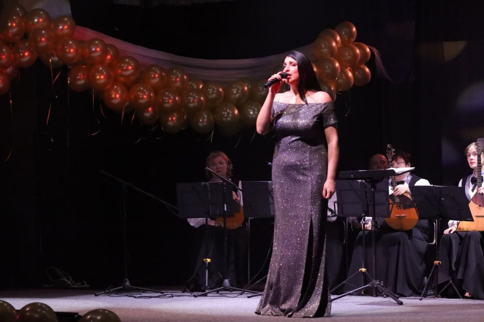 22 февраля 2026 года в Мариупольском русском драматическом театре прошло торжественное мероприятие — концерт артистов и оркестра театра под управлением Ю. Чайн «Безумству храбрых поём мы песню», посвящённый Дню защитника... 22 февраля 2026 года в Мариупольском русском драматическом театре прошло торжественное мероприятие — концерт артистов и оркестра театра под управлением Ю. Чайн «Безумству храбрых поём мы песню», посвящённый Дню защитника...