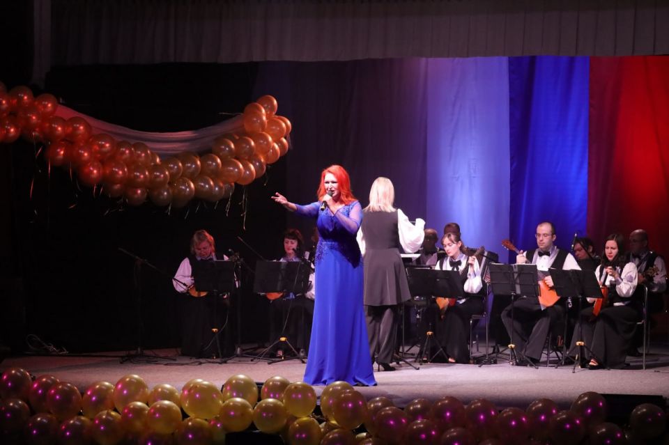 22 февраля 2026 года в Мариупольском русском драматическом театре прошло торжественное мероприятие — концерт артистов и оркестра театра под управлением Ю. Чайн «Безумству храбрых поём мы песню», посвящённый Дню защитника... 22 февраля 2026 года в Мариупольском русском драматическом театре прошло торжественное мероприятие — концерт артистов и оркестра театра под управлением Ю. Чайн «Безумству храбрых поём мы песню», посвящённый Дню защитника...