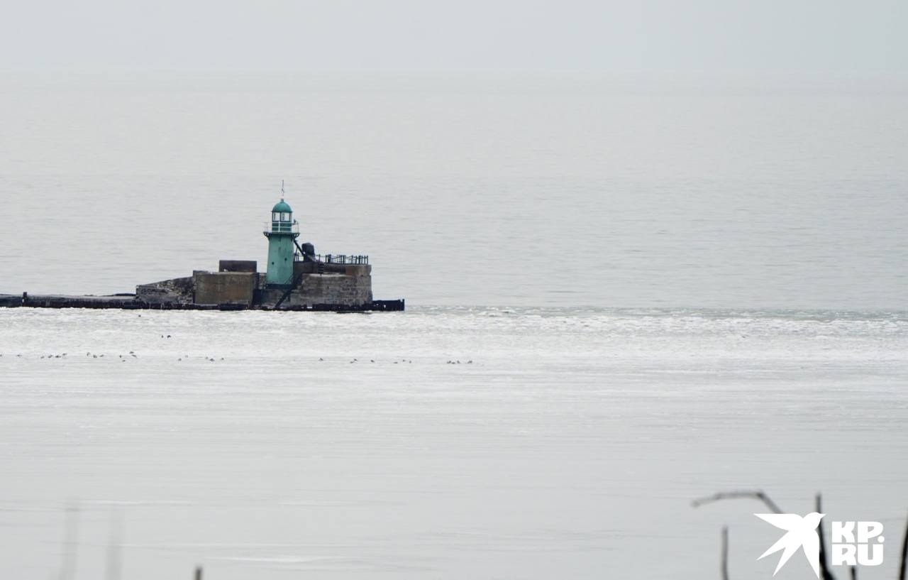 Маяки северного мола Мариупольского порта