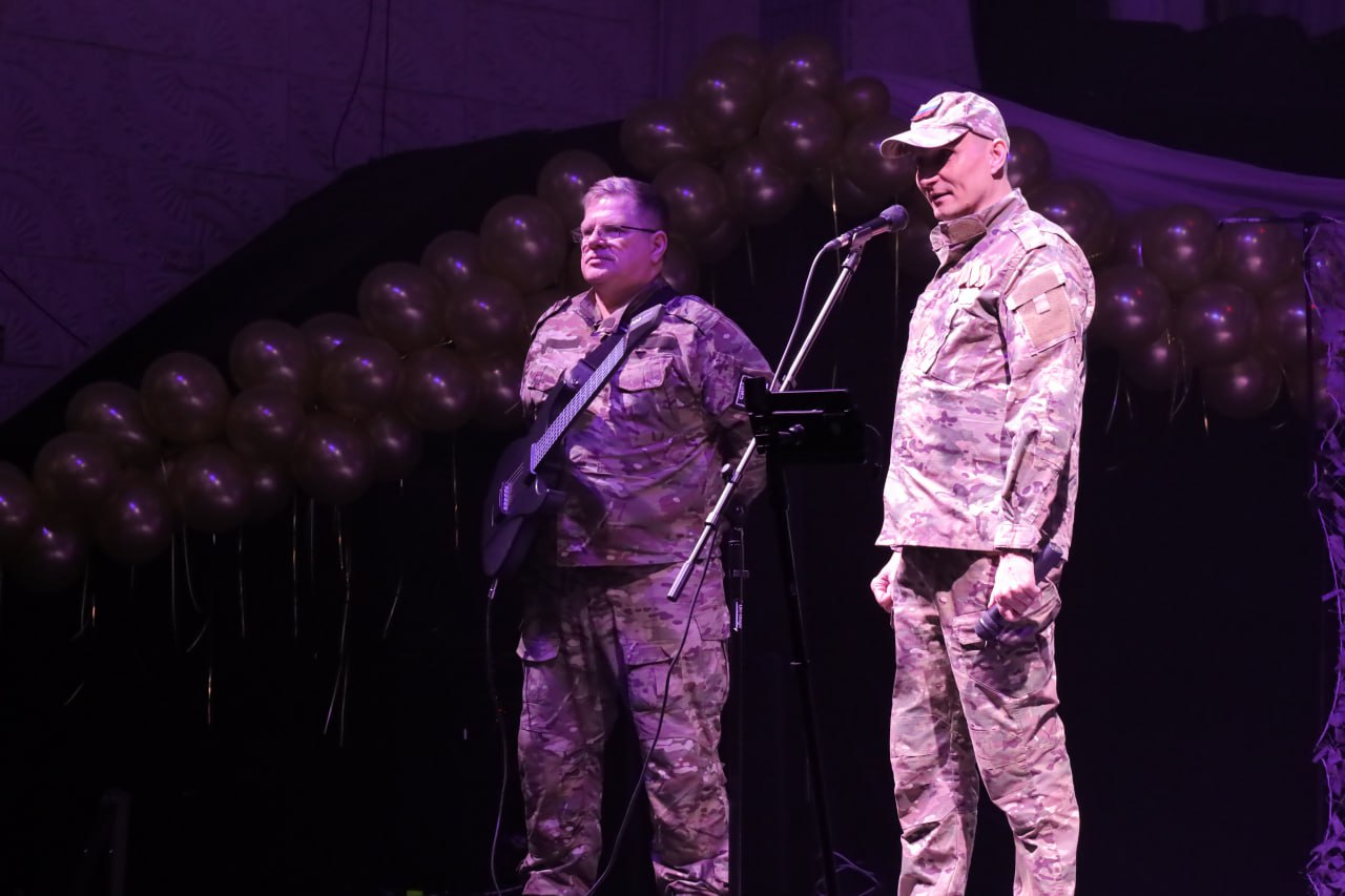 Творческий вечер Михаила Машко «ЕДИНЫЙ НАРОД» в Мариуполе Творческий вечер Михаила Машко «ЕДИНЫЙ НАРОД» в Мариуполе