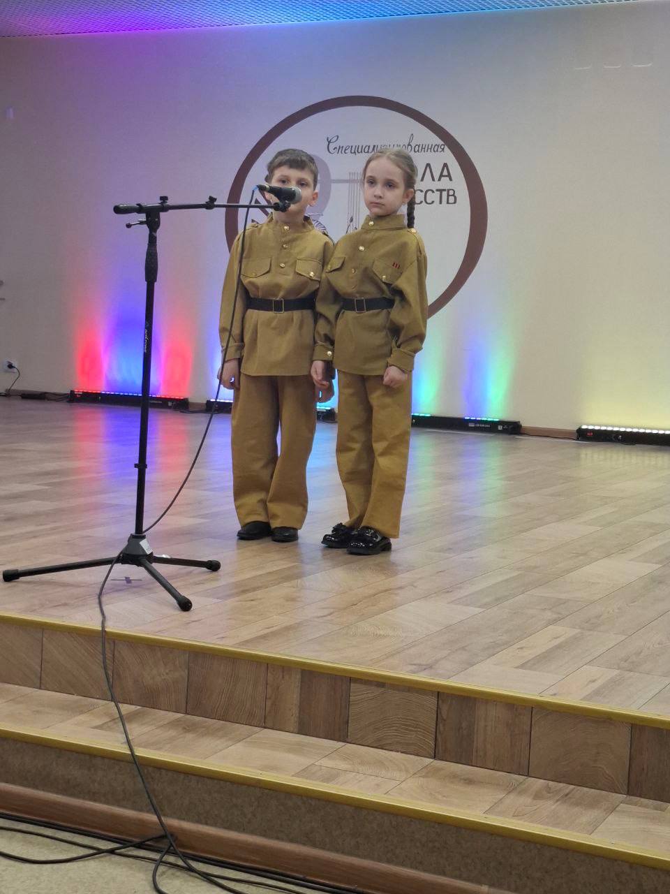 С праздником мужества, силы и отваги! Каждый год россияне отмечают важный праздник, посвященный героизму сильной половины нашей страны, — День защитника Отечества С праздником мужества, силы и отваги! Каждый год россияне отмечают важный праздник, посвященный героизму сильной половины нашей страны, — День защитника Отечества