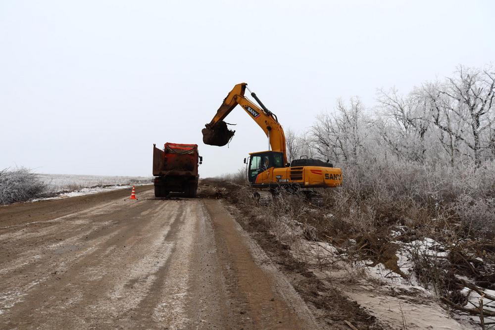 Дорожники начали капитальный ремонт участка дороги Волноваха — «Белгород — Старобельск — Луганск — Донецк — Мариуполь», протяжённостью 38 км