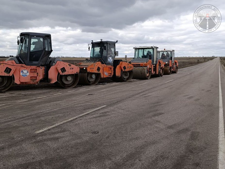 Дорожники готовятся к первой в этом году укладке асфальтобетона на ряде участков, где уже завершены работы по фрезерованию Дорожники готовятся к первой в этом году укладке асфальтобетона на ряде участков, где уже завершены работы по фрезерованию